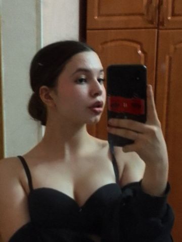 Аріна Привлекательная Блондинка